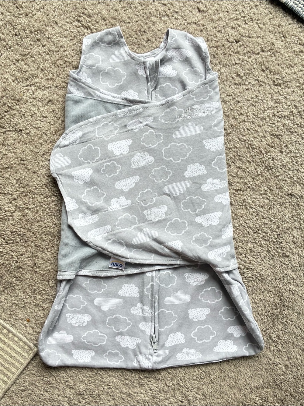 💛 Halo Sleepsack Swaddle in Light Gray with White Cloud Print 💛 2/$25 or 3/$30